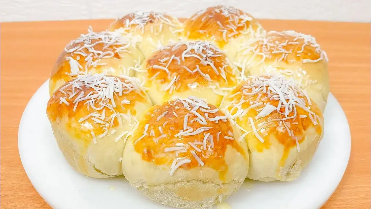 Pão com leite condensado: Receita de pão caseiro que vai deixar seu café da tarde completo