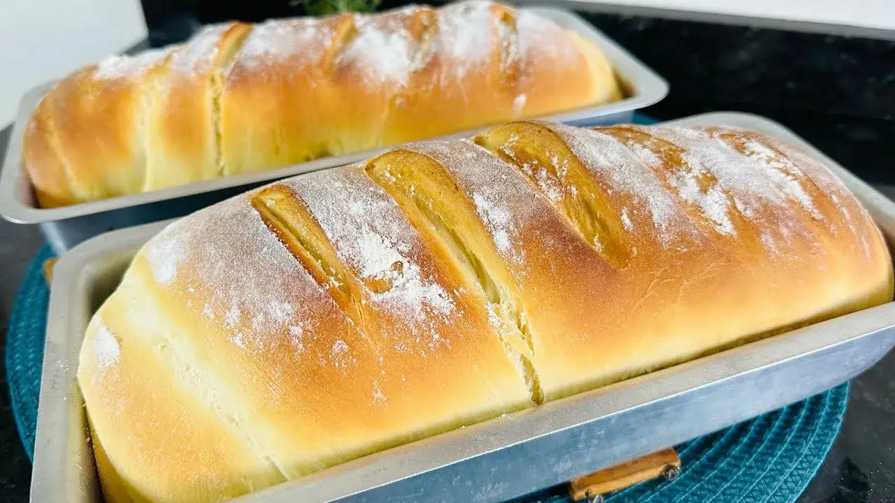 Pão de iogurte fofinho que cresce muito e derrete na boca
