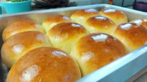 Pão caseiro fácil para o dia a dia (receita de pãozinho)