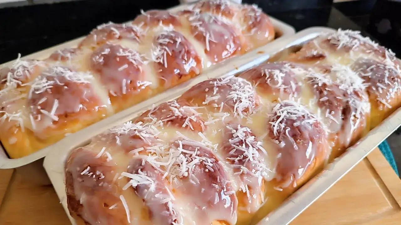 Rosca doce com leite condensado para o café da tarde