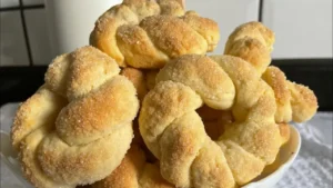 Rosquinha de queijo macia que surpreende no primeiro pedaço