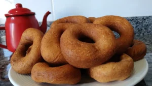 Rosquinha frita de polvilho que derrete na boca e fica super sequinha
