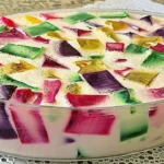 Gelatina Colorida de Natal com Creme Quatro Leites Tradicional