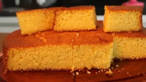 Bolo de flocão de milho zero glúten fácil de liquidificador para o café
