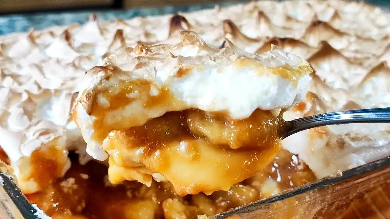 Chico Balanceado de Banana com Creme e Merengue Dourado