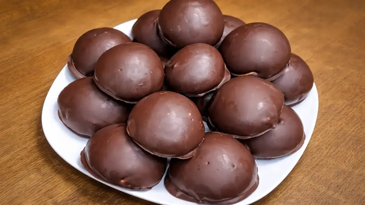 Pão de Mel Caseiro com Massa Macia e Cobertura de Chocolate
