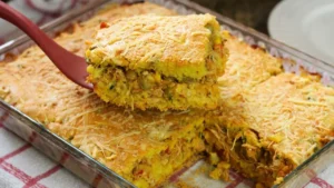 A torta de frango de liquidificador sem trigo e sem leite é uma receita prática...