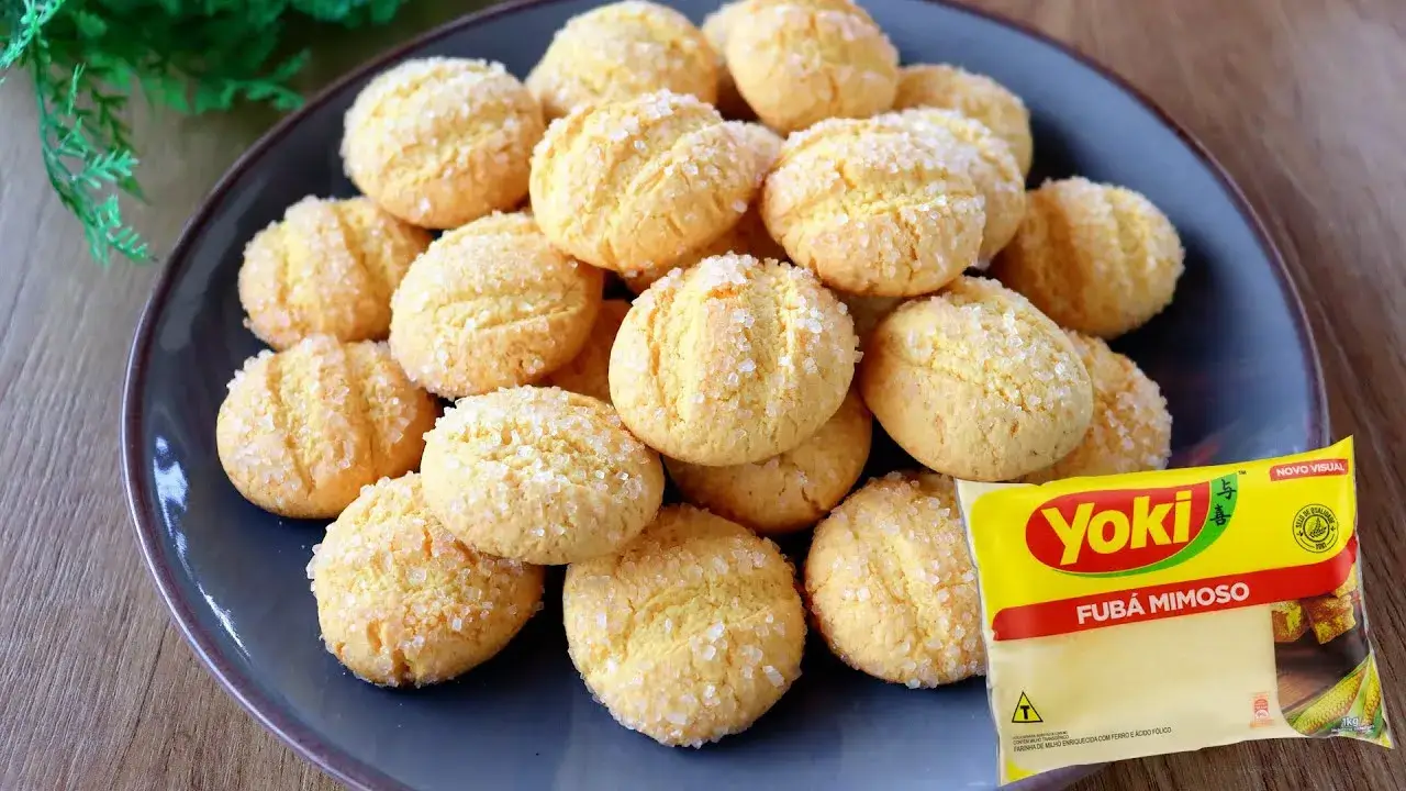 Bolachinha de Fubá com Maizena Crocante e Fácil para o Café