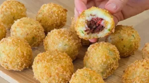 Bolinho de Aipim com Carne Seca Crocante e Bem Recheado para Vender ou Servir
