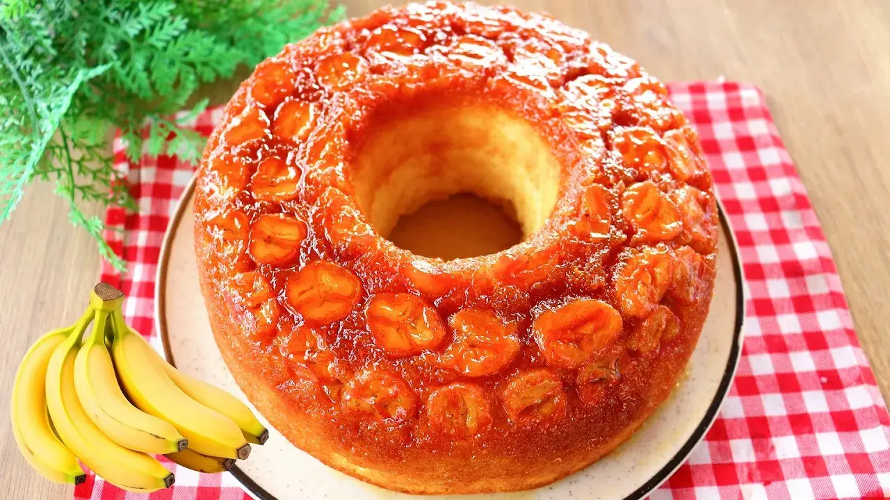Bolo de Banana Caramelado Fácil e Fofinho para Fazer em Casa
