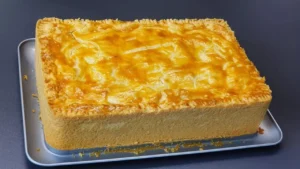 Empadão de Frango Cremoso com Massa Macia para o Jantar
