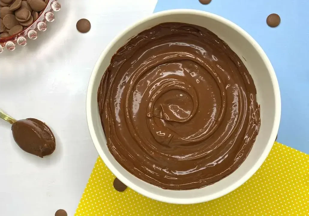 Ganache de Chocolate Meio Amargo: Cremosa, Firme e Fácil de Fazer