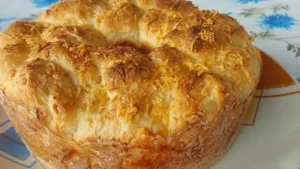Pão sem glúten caseiro fácil para o café