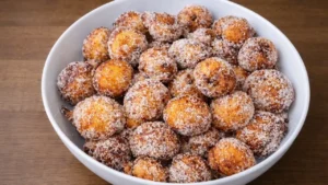 Bolinho de Chuva com Açúcar e Canela Fácil para Servir com Café