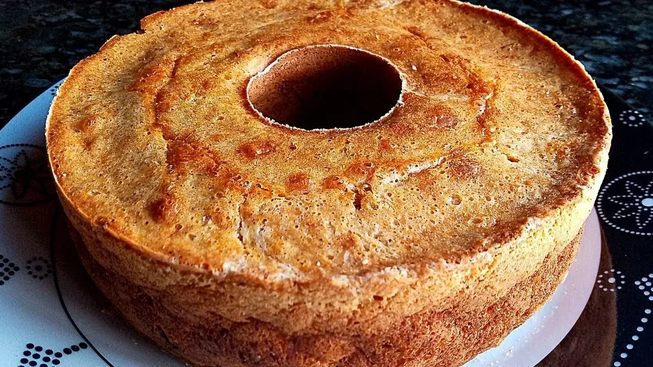 Bolo de Banana Integral Saudável com Aveia e Frutas Secas Fácil de Fazer