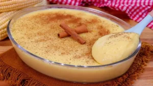 Curau de milho verde cremoso feito com espiga e poucos ingredientes
