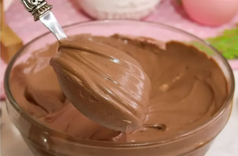 Mousse de Chocolate para Recheio de Bolo: Estruturada, Cremosa e Perfeita para Bolos Decorados