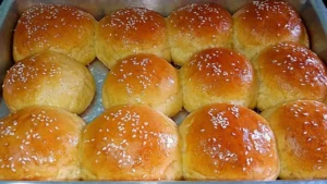Pão de Hambúrguer Fofinho Caseiro para Fazer Hambúrguer Perfeito em Casa