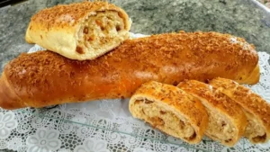 Pão de Torresmo Fofinho com Massa Caseira e Recheio Bem Saboroso