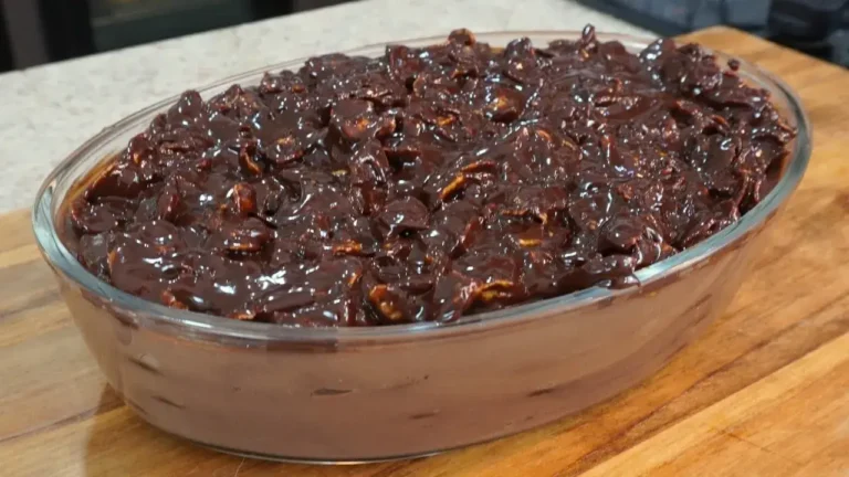 Pavê de Chocolate com Ganache e Crocância Perfeito para a Páscoa