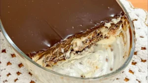 Pavê de Creme com Chocolate e Doce de Leite: Sobremesa Cremosa e Fácil para Fazer em Casa