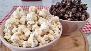 Pipoca Gourmet com Chocolate e Leite em Pó Fácil de Fazer em Casa