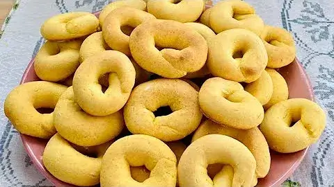 Bolacha de Fubá Fácil e Crocante para o Café da Tarde