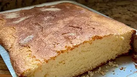 Bolo de Canela com Casquinha Crocante que Fica Leve e Macio
