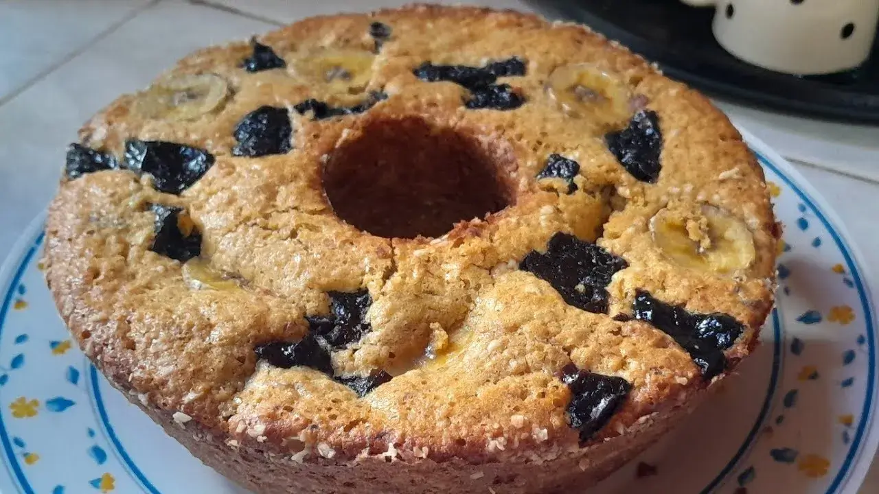Bolo de Frutas sem Açúcar e sem Leite para Café da Manhã Leve e Fofinho