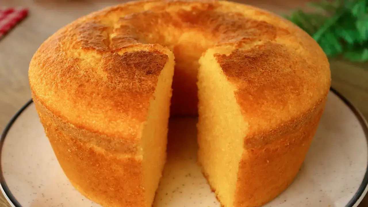 Bolo de milho verde de liquidificador fofinho e fácil