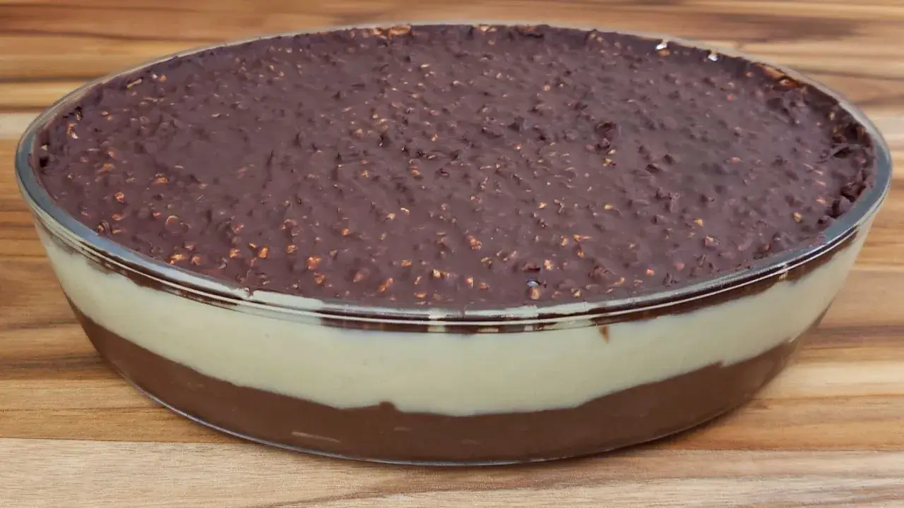 Ovo de Páscoa de Travessa Cremoso com Casquinha Crocante Fácil de Fazer