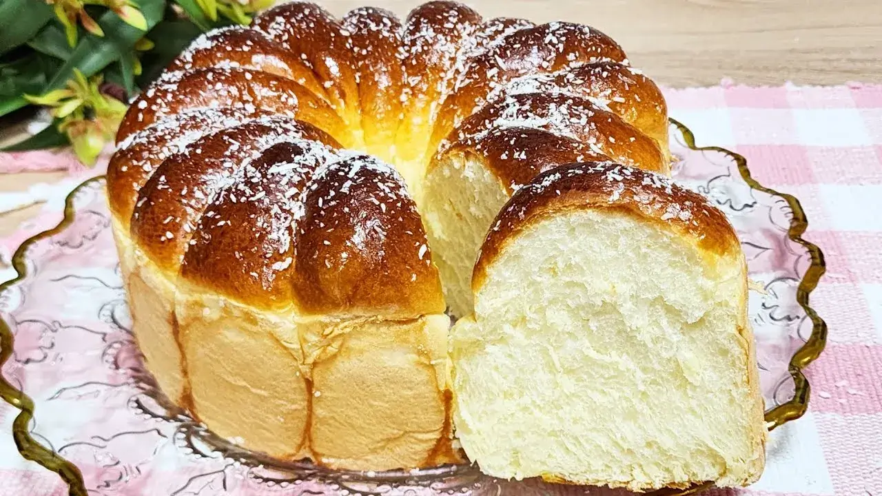 Pão Fofinho em Camadas com Coco: Receita fácil com poucos ingredientes
