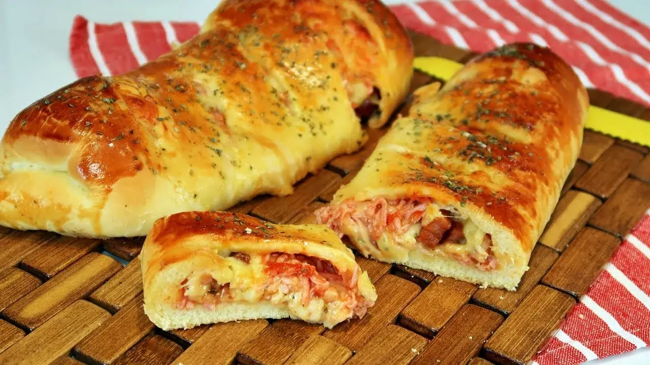Pão Segura Marido Recheado com Presunto, Queijo e Bacon Fofinho