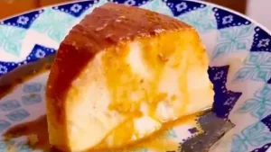 Pudim de 2 Ingredientes com Iogurte: Cremoso e Fácil para Servir Gelado