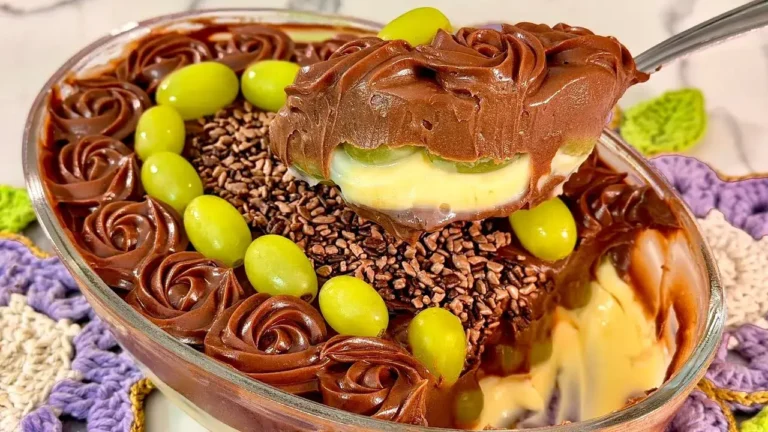 Sobremesa de Uva na Travessa com Creme Especial que Vai Fazer Sucesso na Sua Mesa