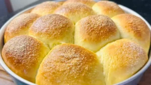 Pãozinho doce fofinho caseiro com fermentação única fácil e macio