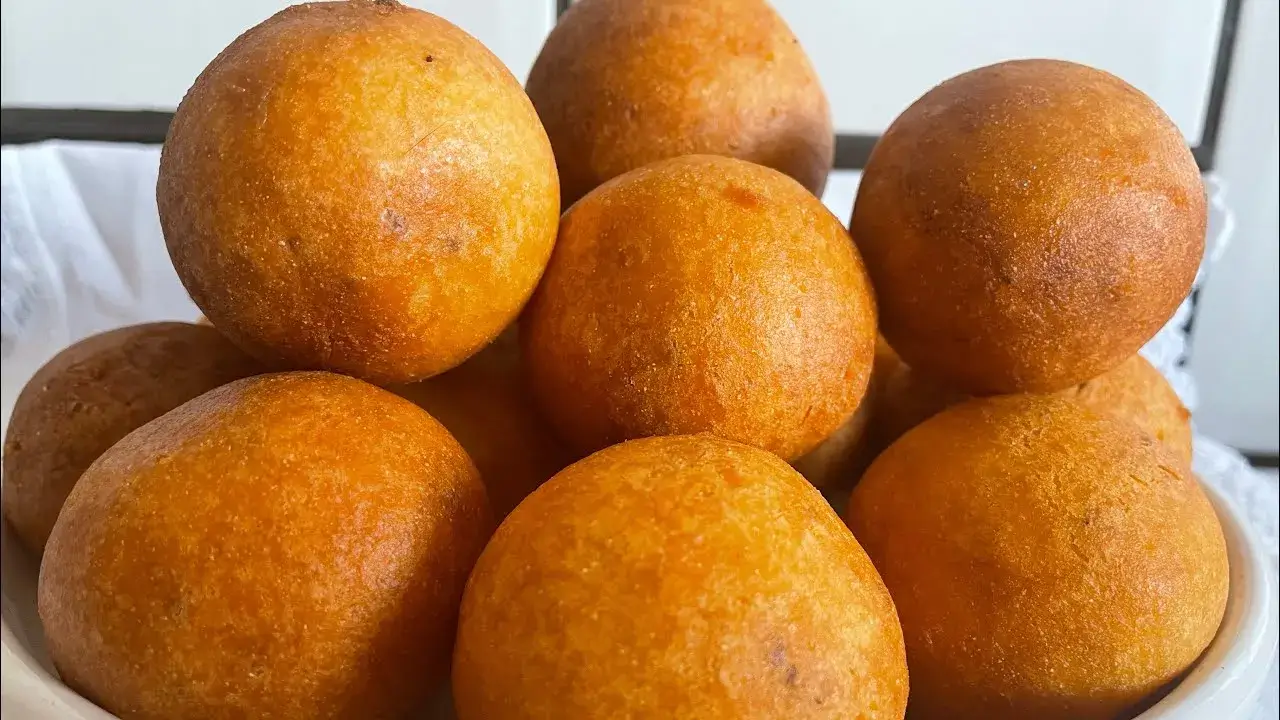 Biscoito de Fubá Frito Crocante com Erva-Doce