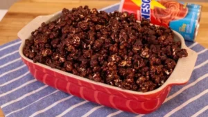 Pipoca de Chocolate Crocante Fácil para Assistir Filmes e Curtir Dias Frios