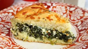A torta de espinafre com ricota é uma ótima opção para o almoço, jantar ou...